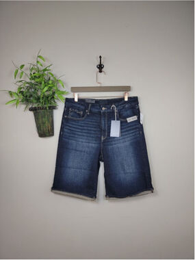 NEW Buckle Black No. 93 Curvy Fit Mid Rise Dark Blue Wash Bermuda Jean Shorts 32
